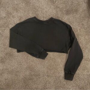 StrongHer Fir crop top sweatshirt athleisure Women's black gym shirt - size s